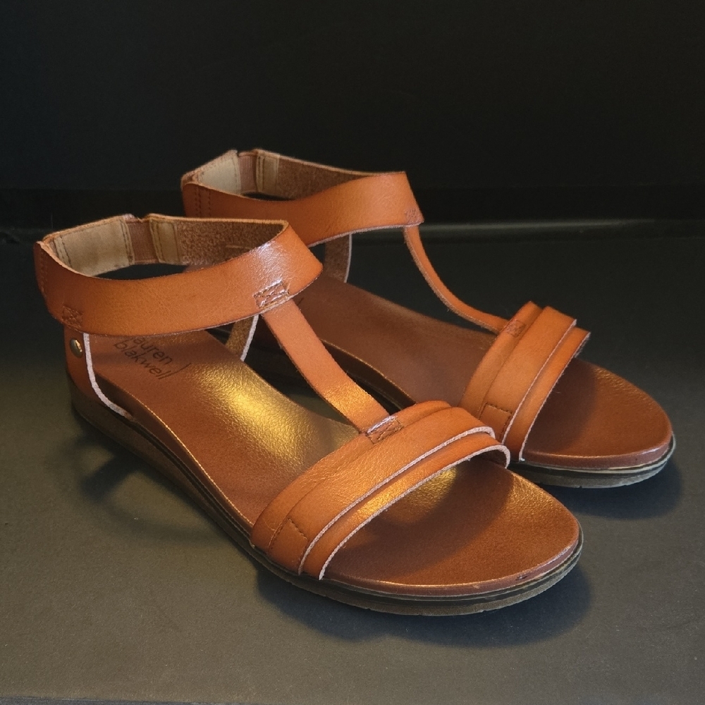 Chic Tan Leather Sandals - image 2